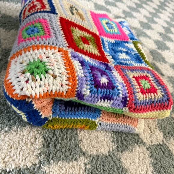 VTG Granny Square Blanket Afghan Crochet Hand Made Patchwork Multi Color Amish - Picture 11 of 11